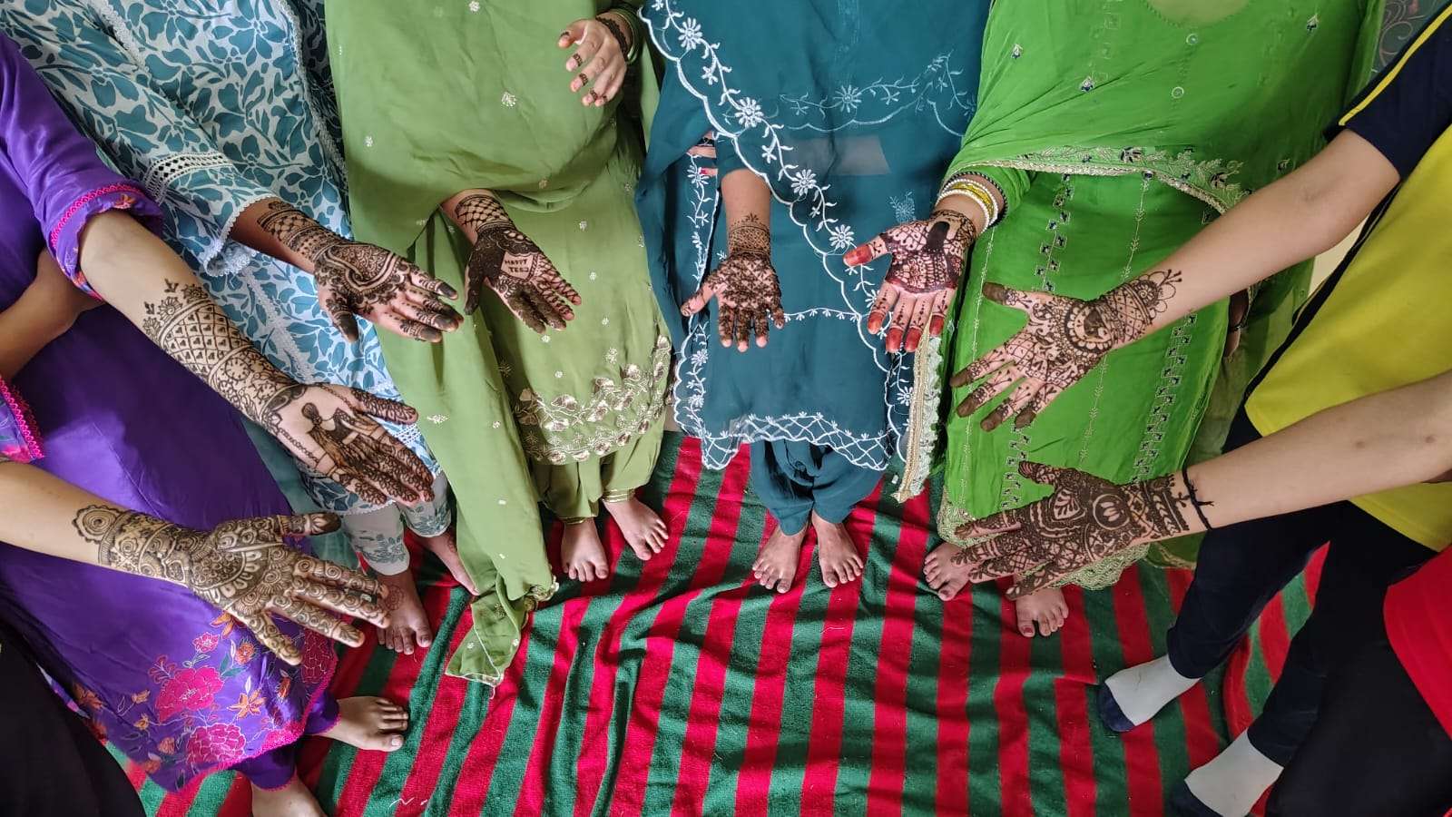 MEHNDI COMPETATION